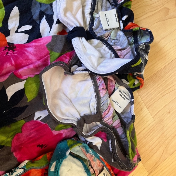 NWOT ASSORTMENT of floral a&f strapless dresses - Picture 2 of 2